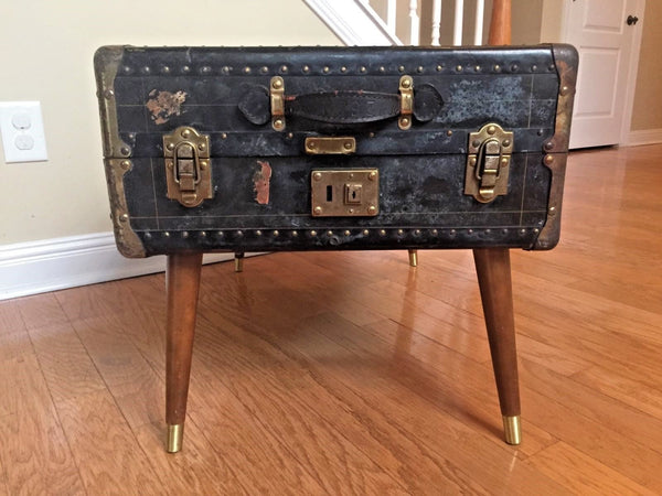 VINTAGE ANTIQUE 32" 1900's STEAMER TRUNK COFFEE TABLE CHEST WARDROBE BRASS WOOD