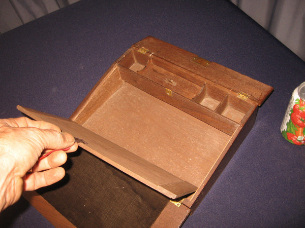 1800s ANTIQUE WALNUT WOOD LAP TOP WRITING DESK w GOLD TRIM & COMPARTMENTS UNIQUE